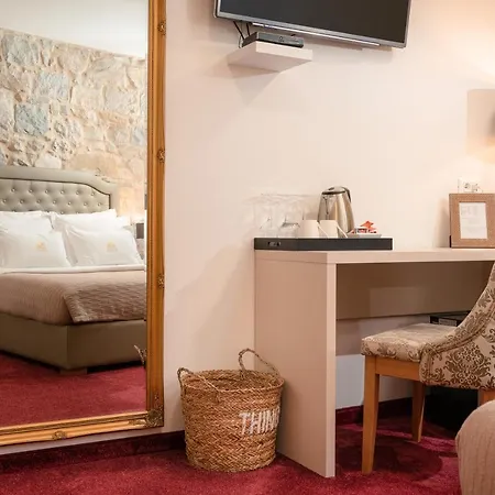 Agava Lux Rooms&pool Konukevi Split