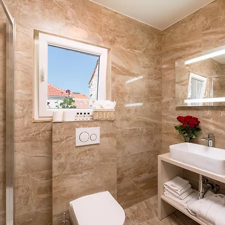 Agava Lux Rooms&pool スプリト