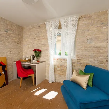 Agava Lux Rooms&pool 4* Split