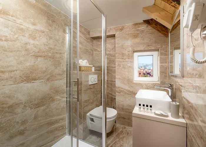 بيت ضيافة Agava Lux Rooms&pool سبليت
