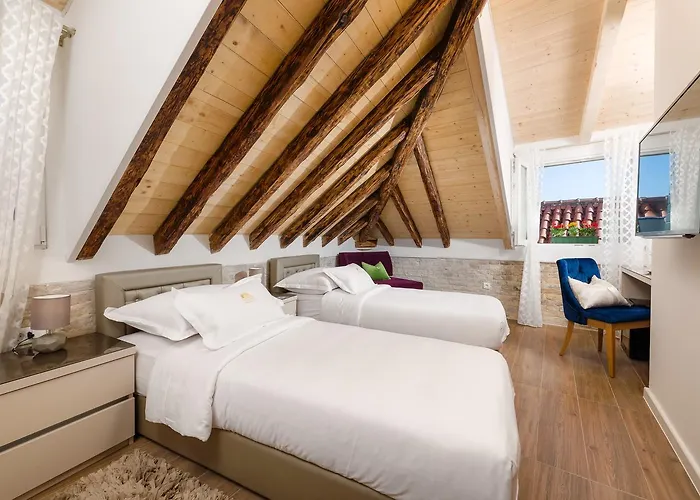 Agava Lux Rooms&pool 4*