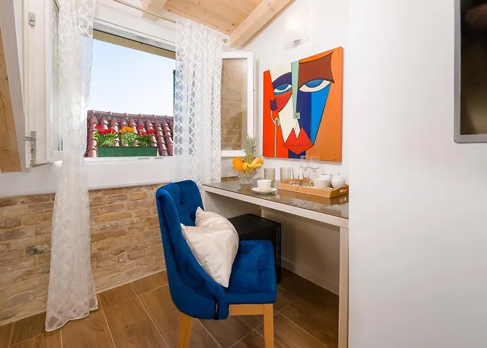 Agava Lux Rooms&pool سبليت