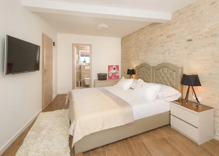 Agava Lux Rooms&pool