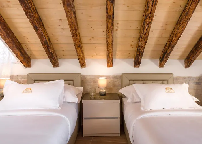 Agava Lux Rooms&pool Гостевой дом