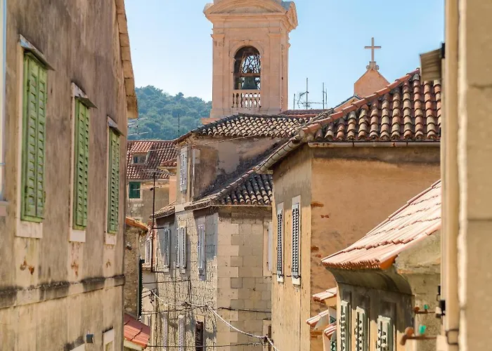 Agava Lux Rooms&pool 4*