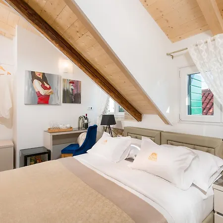 Agava Lux Rooms&pool Maison d'hôtes